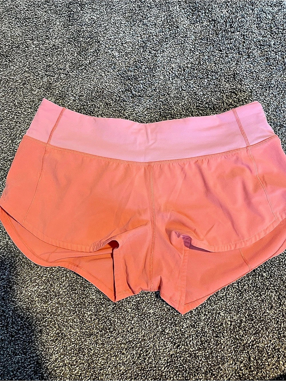 Lululemon Speed Up Short. 2.5 inseam. Pink Size 6